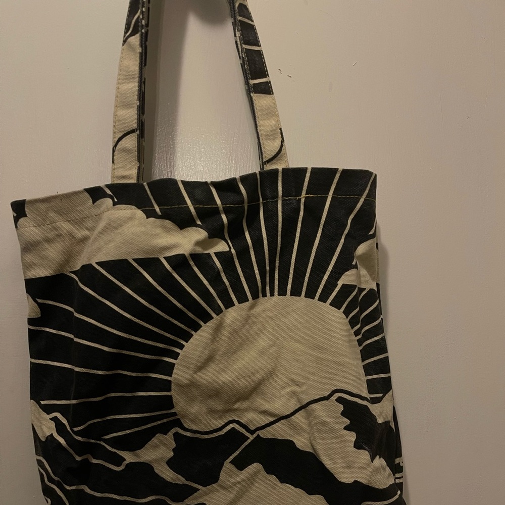 BDG Printed Tote Bag - Picture 5 of 7
